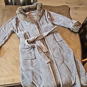Gray cozy fur robe size S Softies paddimurphy